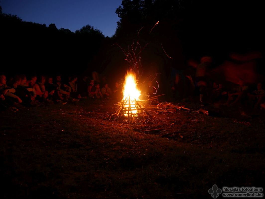 Utolsó esti tábortűz