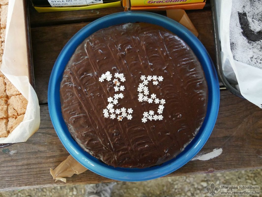 25 éves torta